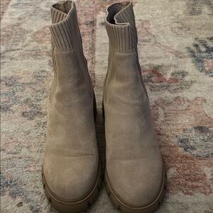 Women’s Steve Madden Chelsea Tan Suede Ankle Boots